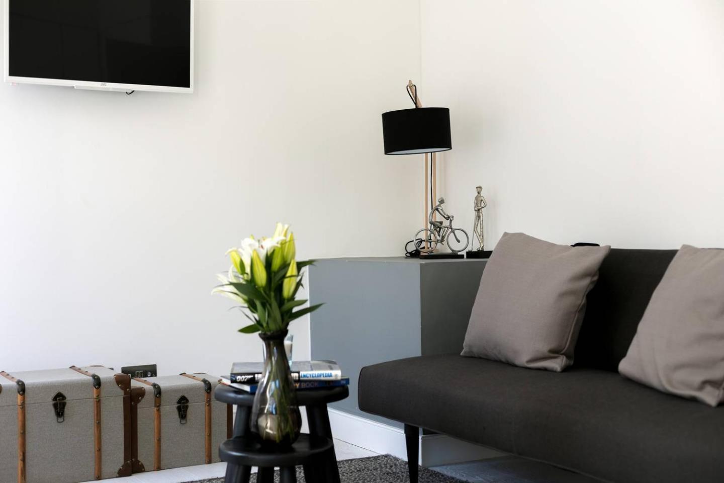 Guestready - West Kensington Home W/Balcony Лондон Экстерьер фото